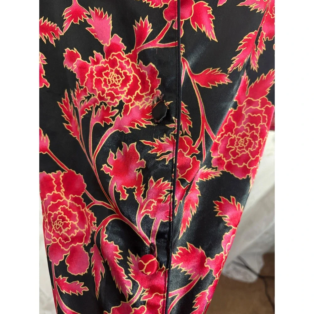 VTG Gold Label Victoria's Secret Black Red Floral Satin Button Up Robe Size L-XL